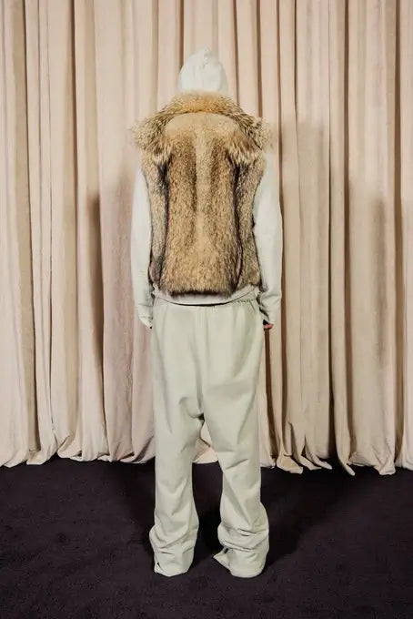 Kai Cenat VIVET 2026 Faux Fur Golden Vest